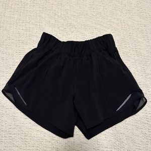 Lululemon Hotty Hot Short HR 4" *seersucker